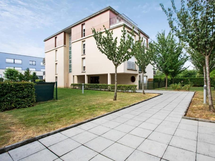 Les Paves De Prague - Appartement Pour 4 A 10 Minutes De Disneyland Paris Монтеврен Экстерьер фото