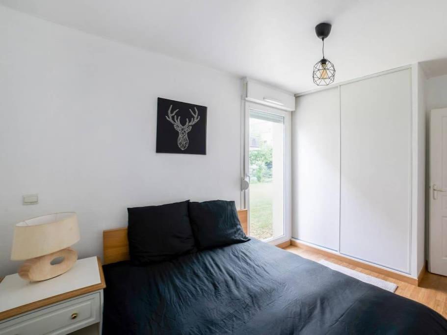 Les Paves De Prague - Appartement Pour 4 A 10 Minutes De Disneyland Paris Монтеврен Экстерьер фото