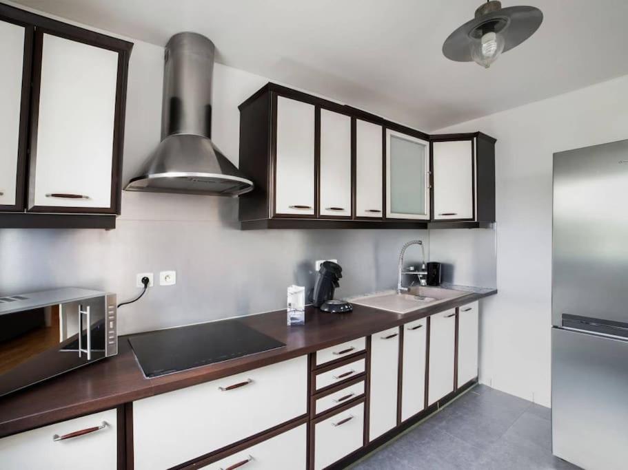 Les Paves De Prague - Appartement Pour 4 A 10 Minutes De Disneyland Paris Монтеврен Экстерьер фото