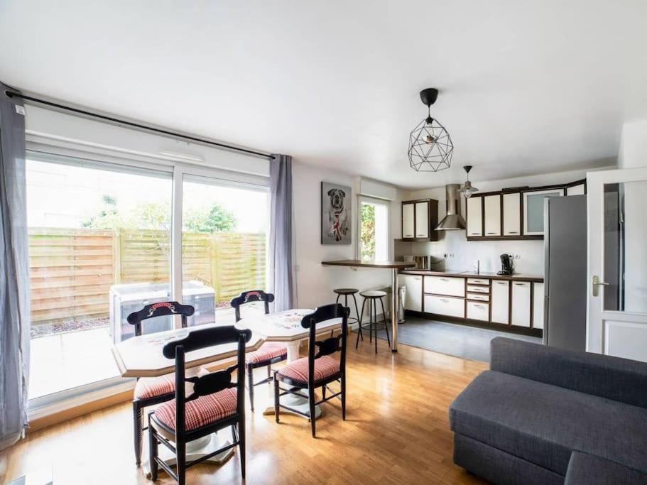Les Paves De Prague - Appartement Pour 4 A 10 Minutes De Disneyland Paris Монтеврен Экстерьер фото