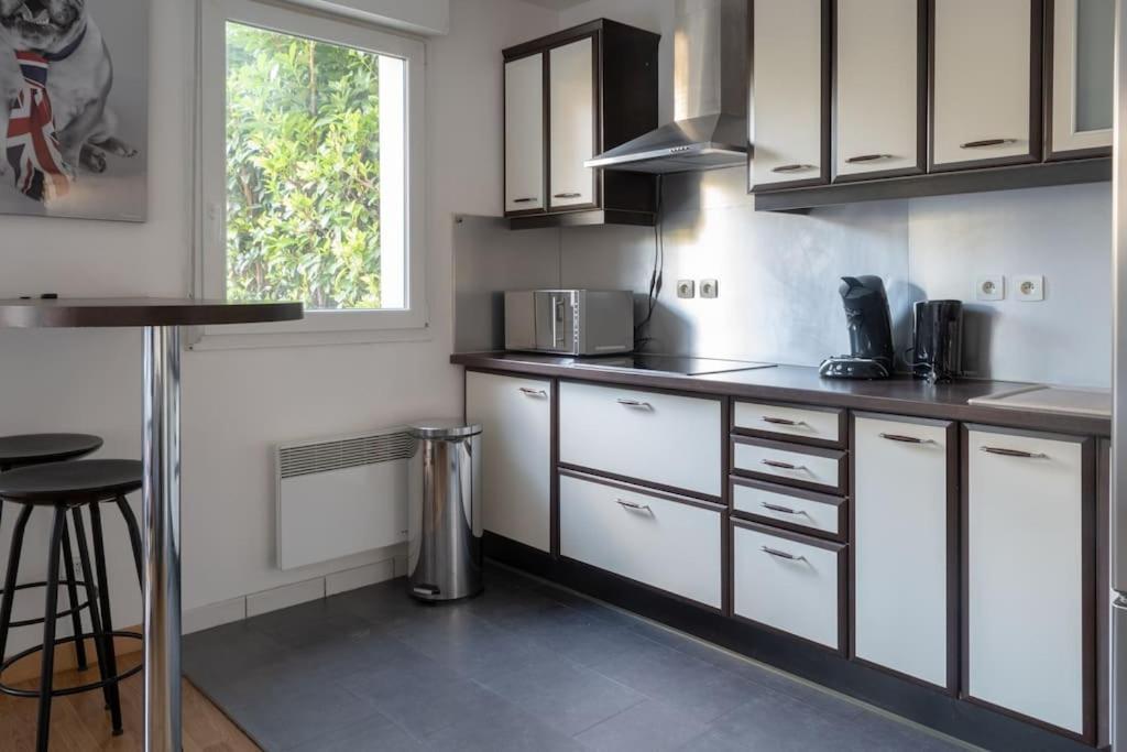Les Paves De Prague - Appartement Pour 4 A 10 Minutes De Disneyland Paris Монтеврен Экстерьер фото